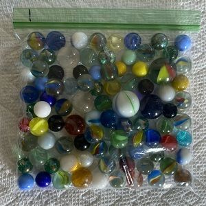 Lot of vintage marbles